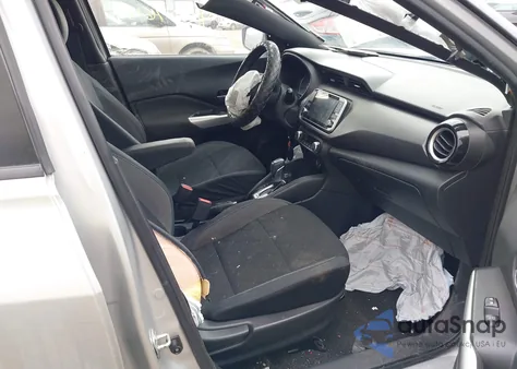 2020 Nissan Kicks Sv Xtronic Cvt z USA, uszkodzony, nr VIN 3N1CP5CV9LL520379